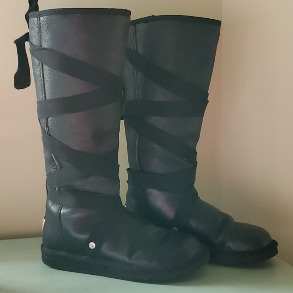 UGG Shoes - Ugg Australia Vintage Black Leather Boots